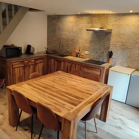 Hébergement de vacances Maison Neuve En Bois Près De Pairy Daisa *